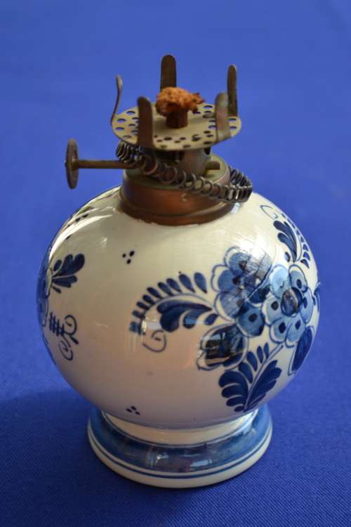 Delft, Small Oil Lamp
