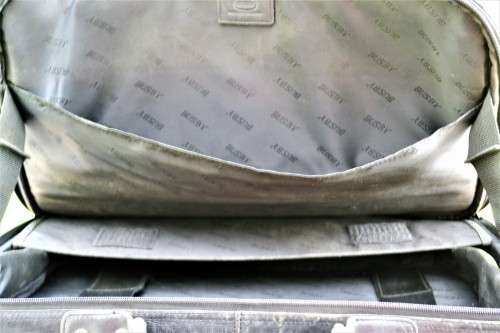 Busby Mobile Office Laptop Leather Case - Pull Along