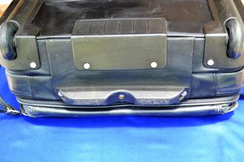 Busby Mobile Office Laptop Leather Case - Pull Along