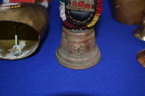 BRASS ITEMS BELLS - VINTAGE