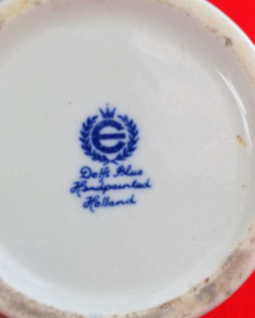 Delft Blue Pump Action Dressing Table Jar