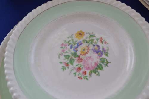 Johnson Bros Old English Yeovil Assorted Pieces