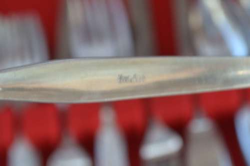 Noritake Assembled Cutlery Set in Wooden Canteen