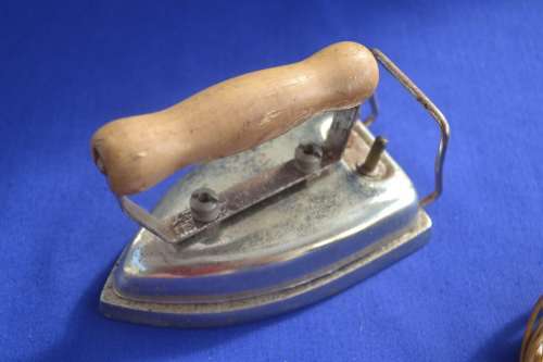 Vintage Travelling Iron