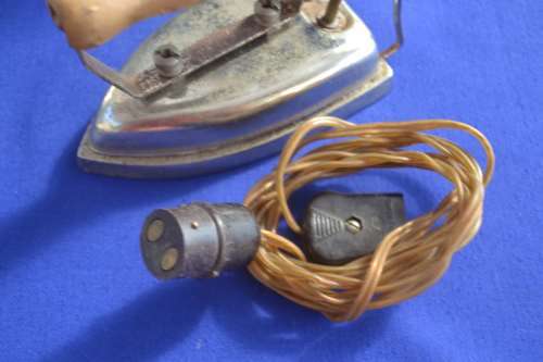 Vintage Travelling Iron