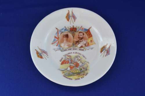 Small Commemorative Plate - King George & Queen Mary  Crowned 1911