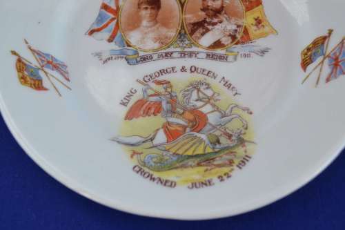 Small Commemorative Plate - King George & Queen Mary  Crowned 1911