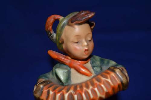Hummel "Accordion Boy" Figurine #185 - Vintage