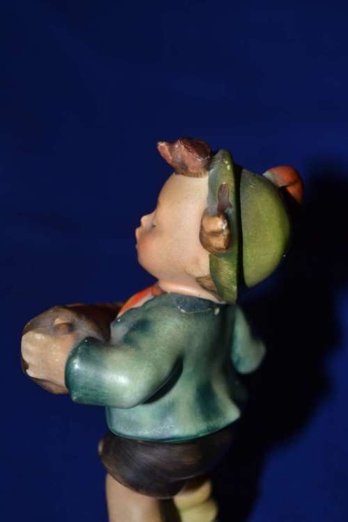 Hummel "Accordion Boy" Figurine #185 - Vintage