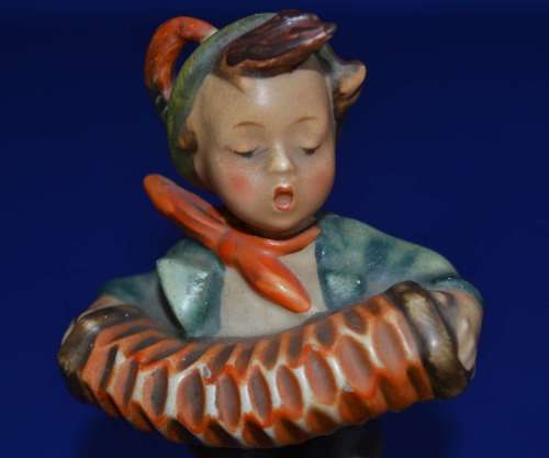 Hummel "Accordion Boy" Figurine #185 - Vintage