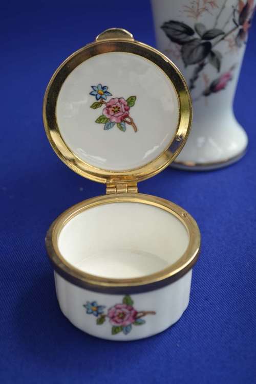 Assembled Porcelain Dressing Table Set - 3 Pieces