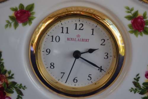 Royal Albert `Old Country Roses` Porcelain Clock Boxed