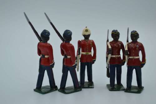 Vintage Metal Hand Painted Soldiers x 5