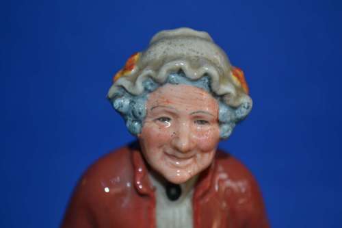 Royal Doulton Figurine `Teatime` HN2255