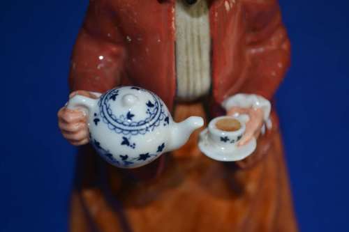 Royal Doulton Figurine `Teatime` HN2255