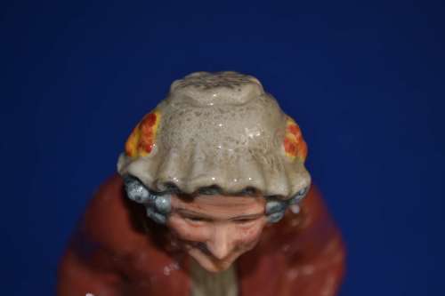 Royal Doulton Figurine `Teatime` HN2255