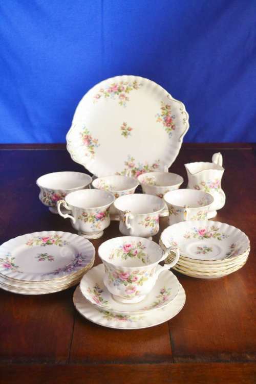 Royal Albert `Moss Rose` Tea Set - 21 Pieces