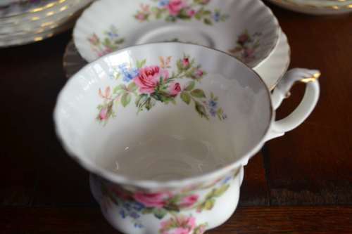 Royal Albert `Moss Rose` Tea Set - 21 Pieces