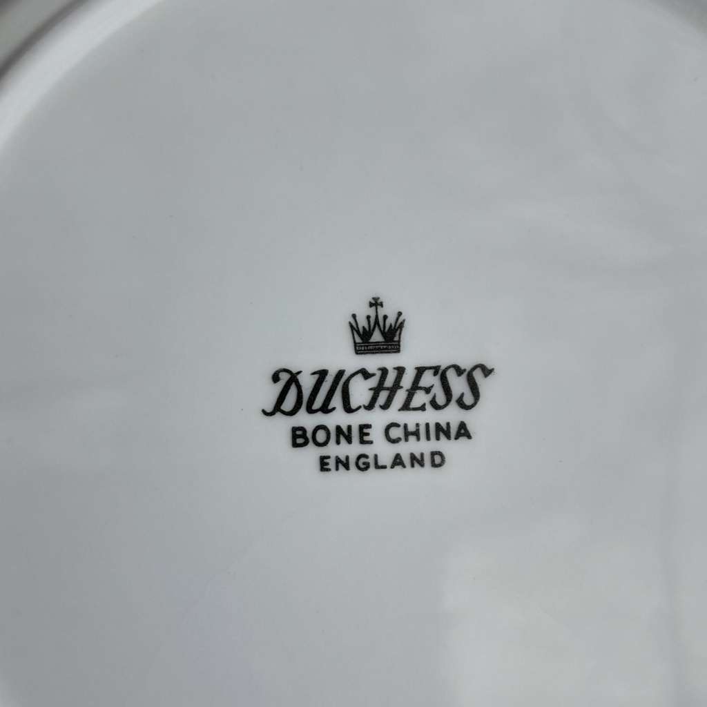 Assembled Classic White Part Tea Set - 18 Pieces