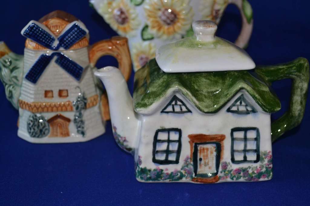 Assorted Tea Pots - 4 Pieces
