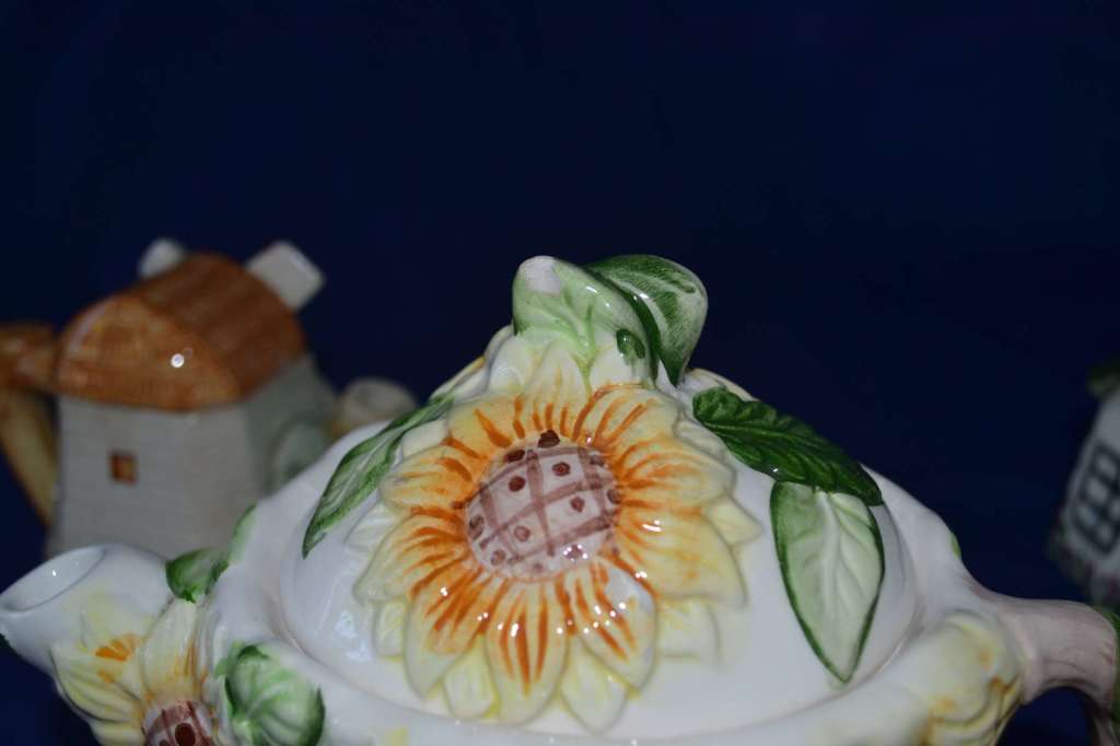 Assorted Tea Pots - 4 Pieces