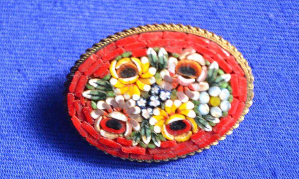 Assorted Vintage Brooches - 5 Pieces