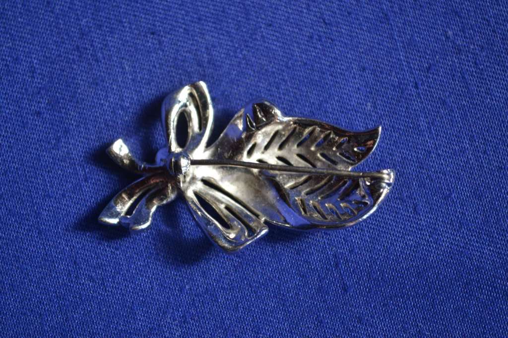 Assorted Vintage Brooches - 5 Pieces