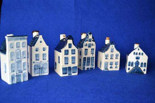Six decanters "Dutch Houses " Delft Blue