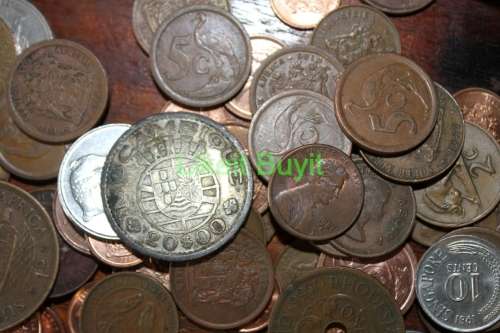 Lot of South African and World Coins - 428.7gr