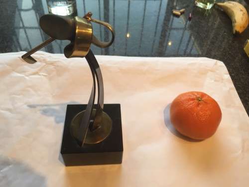 abstract bronze/brass golfer desktop SCULPTURAL PIECE