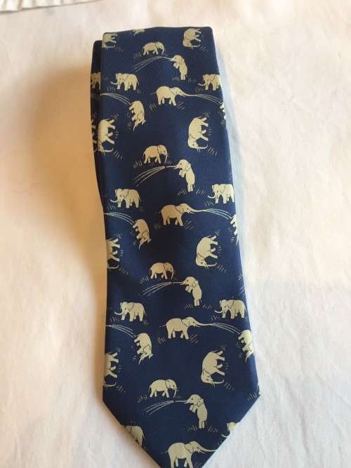 GENUINE HERMES PARIS !! 100% PURE SILK !! BLUE ELEPHANT SILK TIE-MADE IN FRANCE