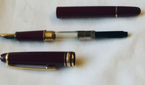 VINTAGE MONT BLANC MEISTERSTUCK BORDEAUX (BURGUNDY) FOUNTAIN PEN - 14K GOLD NIB! IN BOX