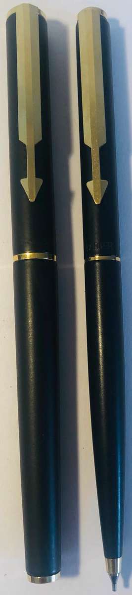 PARKER FLIGHTER FOUNTAIN PEN AND PENCIL IN ORIGINAL BOX-MATT BLACK WITH GOLD TRIM