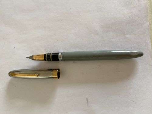 SHEAFFER FOUNTAIN PEN WITH 14K GOLD NIB WHITE DOT SILVER AND GREY WITH GOLD TRIM IN ORIGINAL BOX