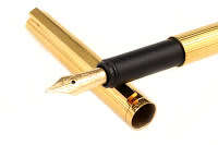 VINTAGE ALFRED DUNHILL GOLD PLATED PINSTRIPE GUILLOCHEE FOUNTAIN PEN WITH 14K GOLD NIB