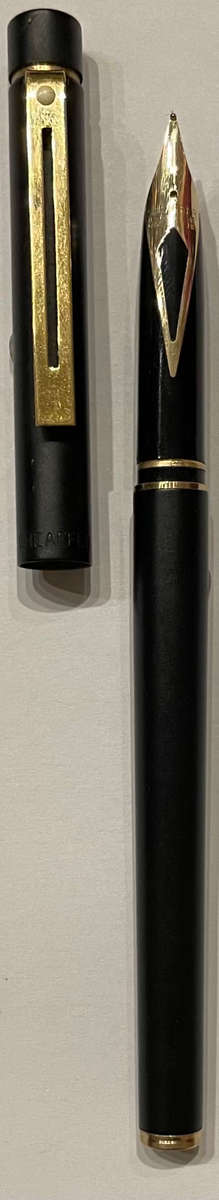 RARE! SHEAFFER TARGA BLACK FOUNTAIN PEN WITH 14K GOLD NIB, BALLPOINT PEN AND PENCIL SET IN BOX