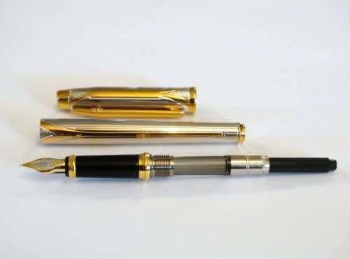 ELYSEE PARTHENON BI-COLOR PLATINUM AND GOLD FOUNTAIN PEN WITH 18K EF GOLD NIB IN EXCELLENT CONDITION