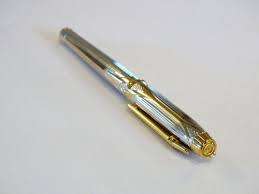 ELYSEE PARTHENON BI-COLOR PLATINUM AND GOLD FOUNTAIN PEN WITH 18K EF GOLD NIB IN EXCELLENT CONDITION