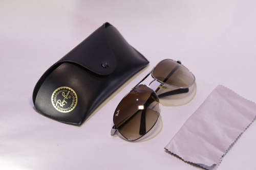 Ray Ban RB 3387 sungalsses