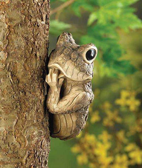 ** READ BEFORE BIDDING ** Peek-a-Boo Frog Tree Decor