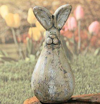 ** READ BEFORE BIDDING ** Weathered Indoor / Outdoor Bunny