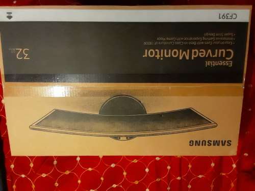 32" Samsung Curved Monitor