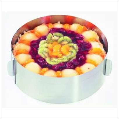 ADJUSTABLE CAKE RING TO MAKE PERFECT CAKES