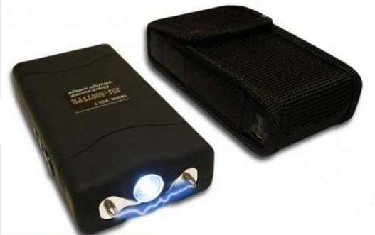 3500K VOLTS MULTIFUNCTIONAL SELF DEFENSE STUN GUN