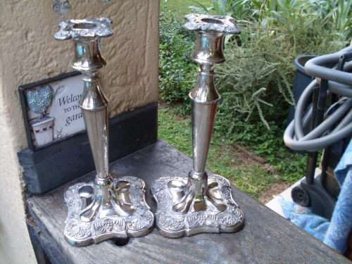 AN EXQUISITE ANTIQUE OR VINTAGE PAIR OF ORNATE HEAVY ENGLISH CANDELABRA GRAPE & VINE ++ DESIGN