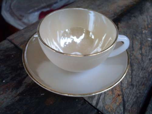 OFFER MJNICHOLLS 1960'S ARCOPAL FRANCE LUSTRE WARE OPALESCENT BASHE PASTEL TEA/COFFEE  DUO GORGEOUS!