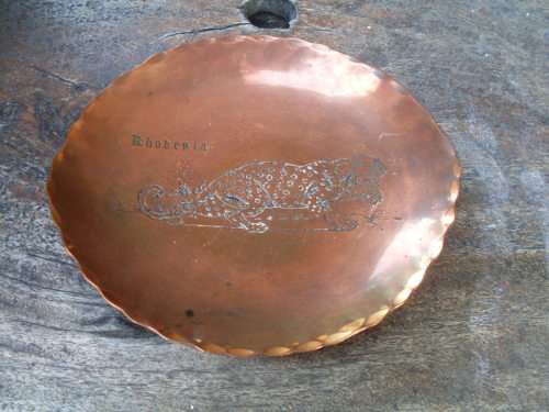 VINTAGE RHODESIA SOUVENIR LEOPARD COPPER PIN TRAY