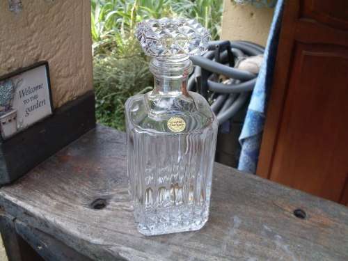 CRYSTAL D'ARQUES FRANCE 24% LEAD CRYSTAL DECANTER WITH ORIGINAL LABEL HONEYCOMB OR HOBNAIL STYLE