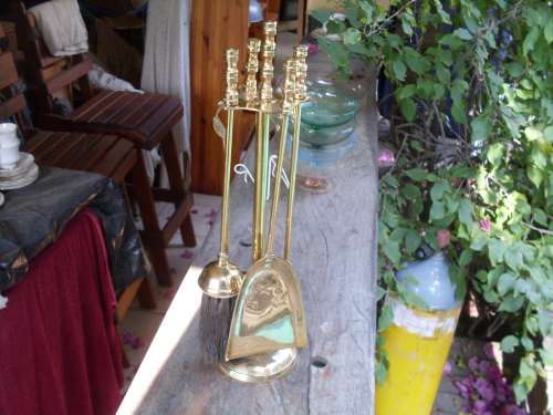GORGEOUS BRASS 5 PIECE FIREPLACE COMPANION SET (FIRE IRONS) SMALLER THAN THE NORM!