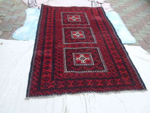 WHAT A BEAUTY!  PERSIAN HAND KNOTTED BALOUCH / BELUCHI RUG 200X110 GEOMETRIC REDS ETC. GORGEOUS!